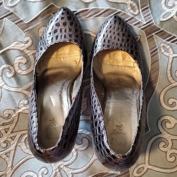 Black and silver faux 🐊 heels - Picture 6 of 6